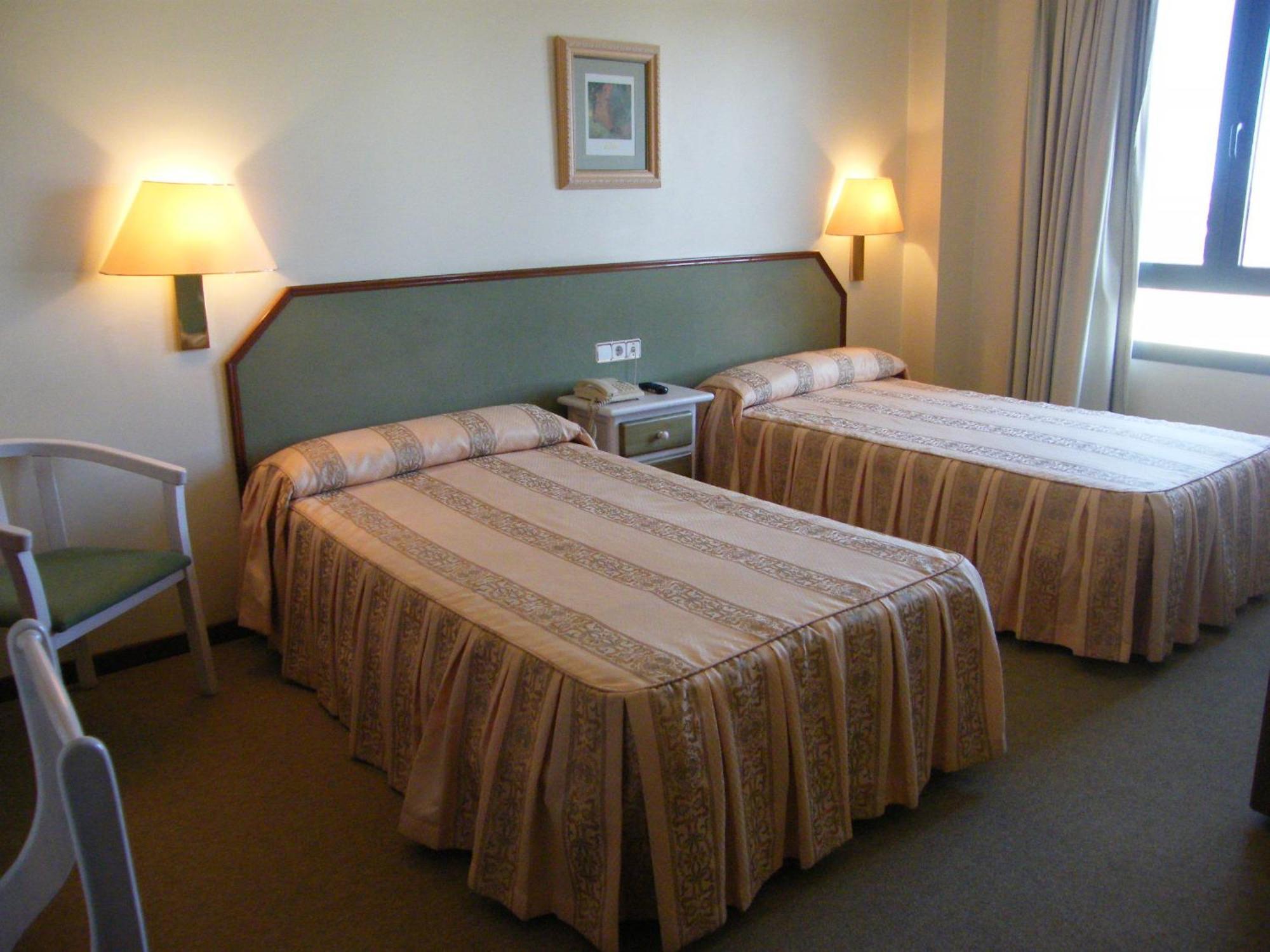 Hotel Magallon 카스페 외부 사진