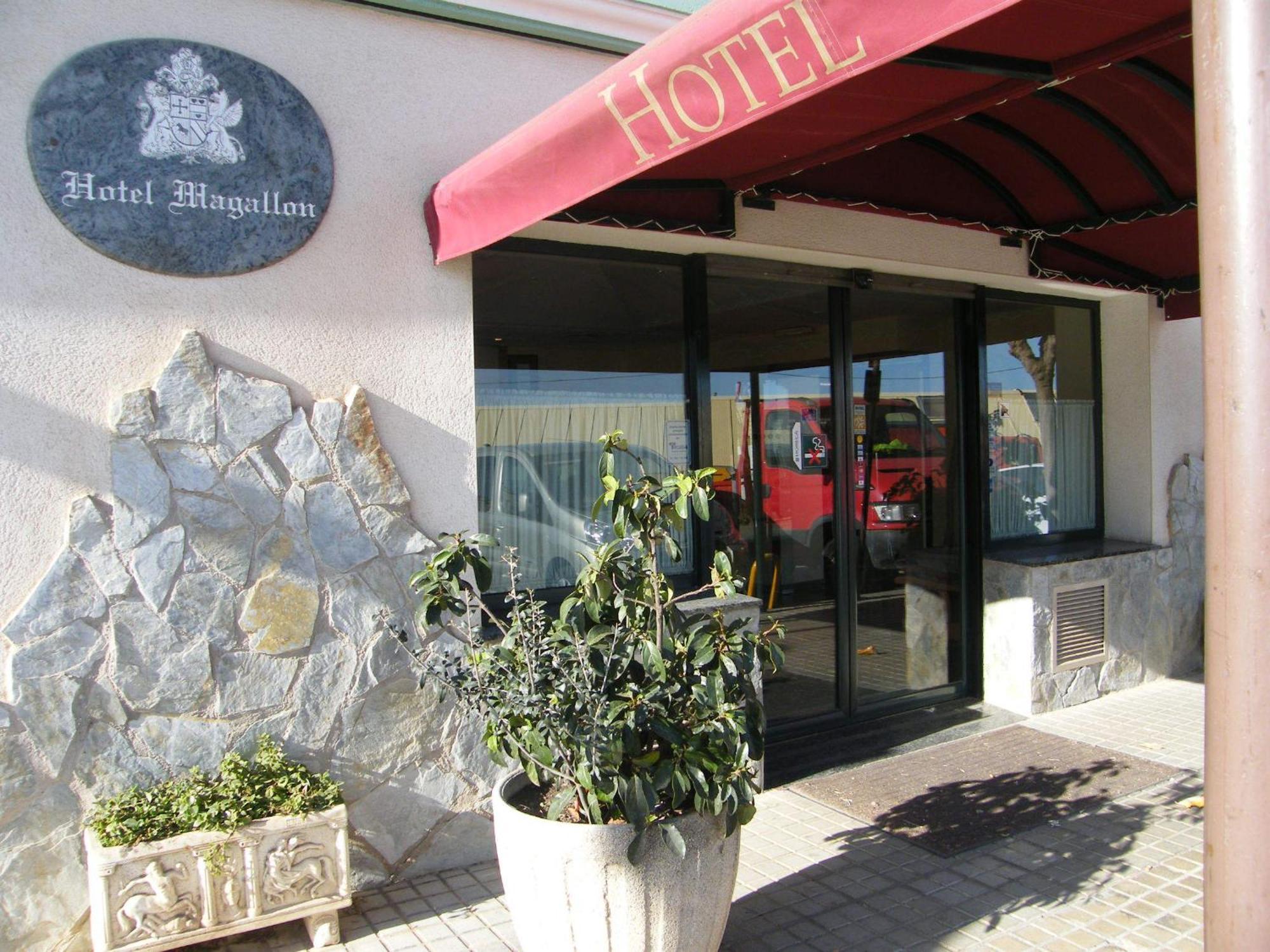 Hotel Magallon 카스페 외부 사진
